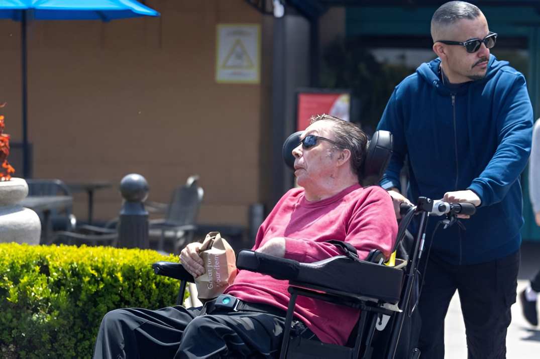 Actor Tim Curry spotted 13 years after debilitating stroke