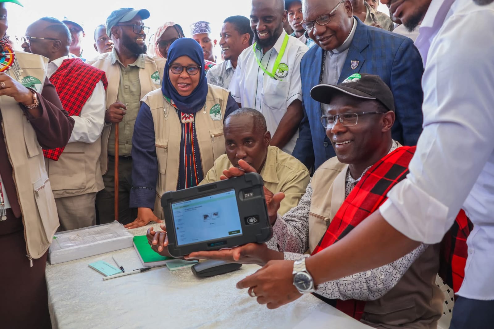 Steady turnout as IEBC registers 90,020 new voters
