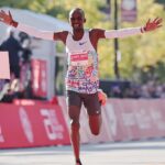 Marathon: Kenyans overshadowed on Chicago streets