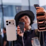 Apple sees strong revenue but mixed reception for iPhone 17