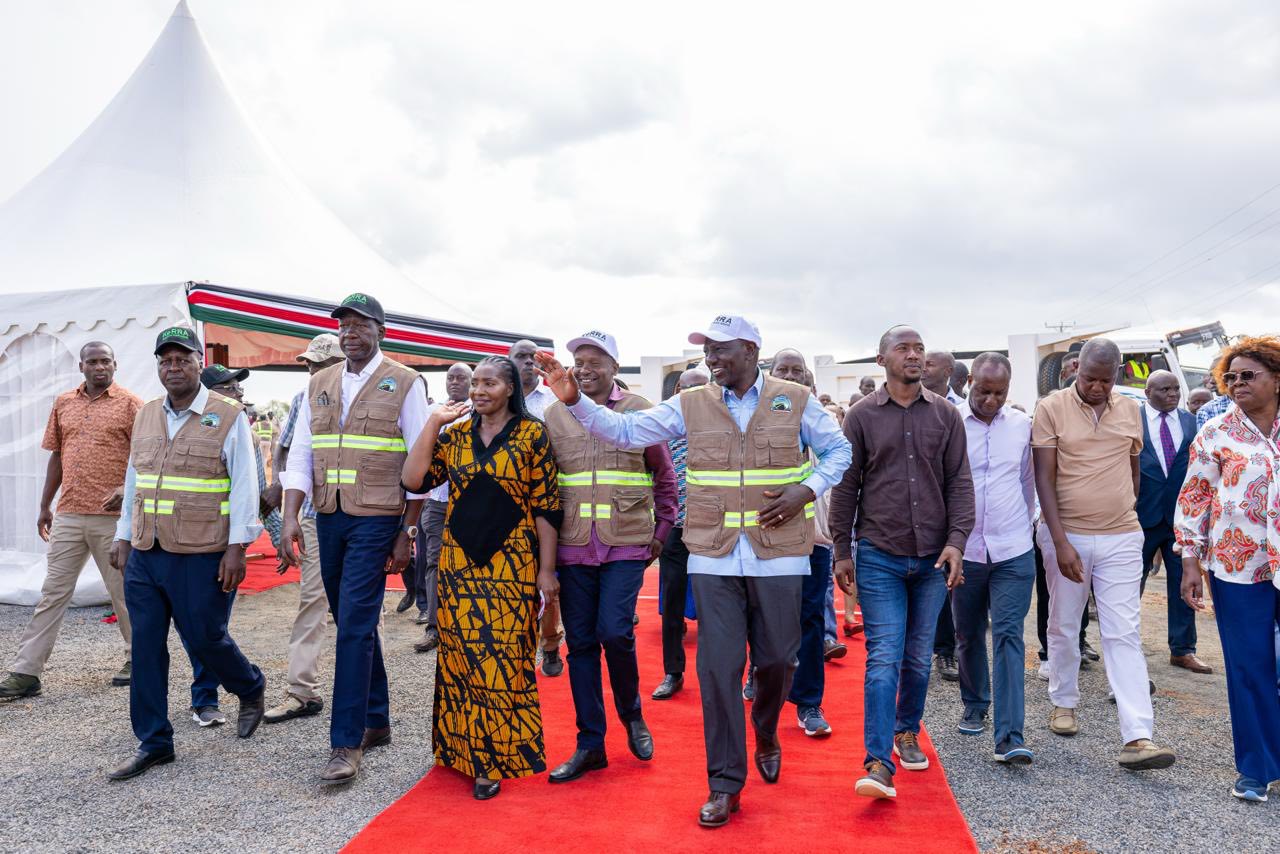 Ruto links local development to fight against corruption in Kitui visit