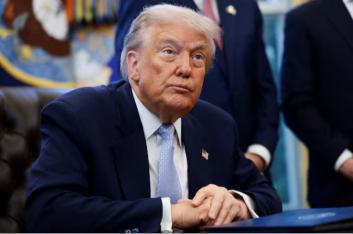 Trump urges Tehran to negotiate as tensions surge in Gulf