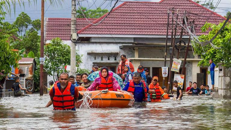 Sri Lanka declares state of emergency after floods and mudslides