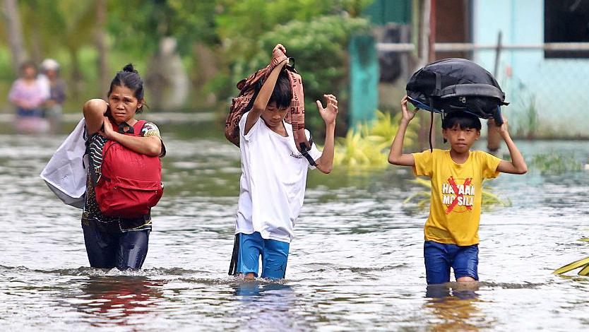 Storm declared 'super typhoon' as it hits Philippines