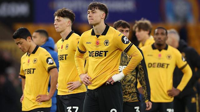 Wolves humiliated at Craven Cottage as relegation cloud gathers