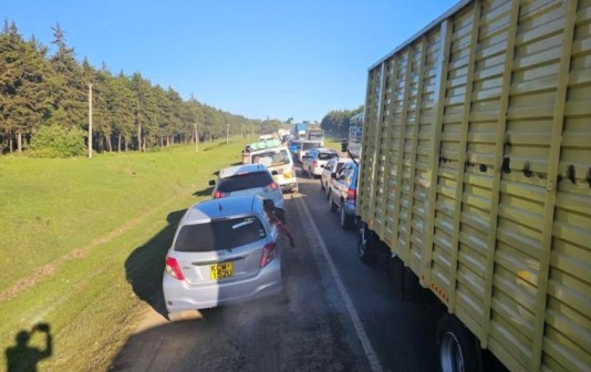 Lane indiscipline blamed for Nairobi–Nakuru highway traffic