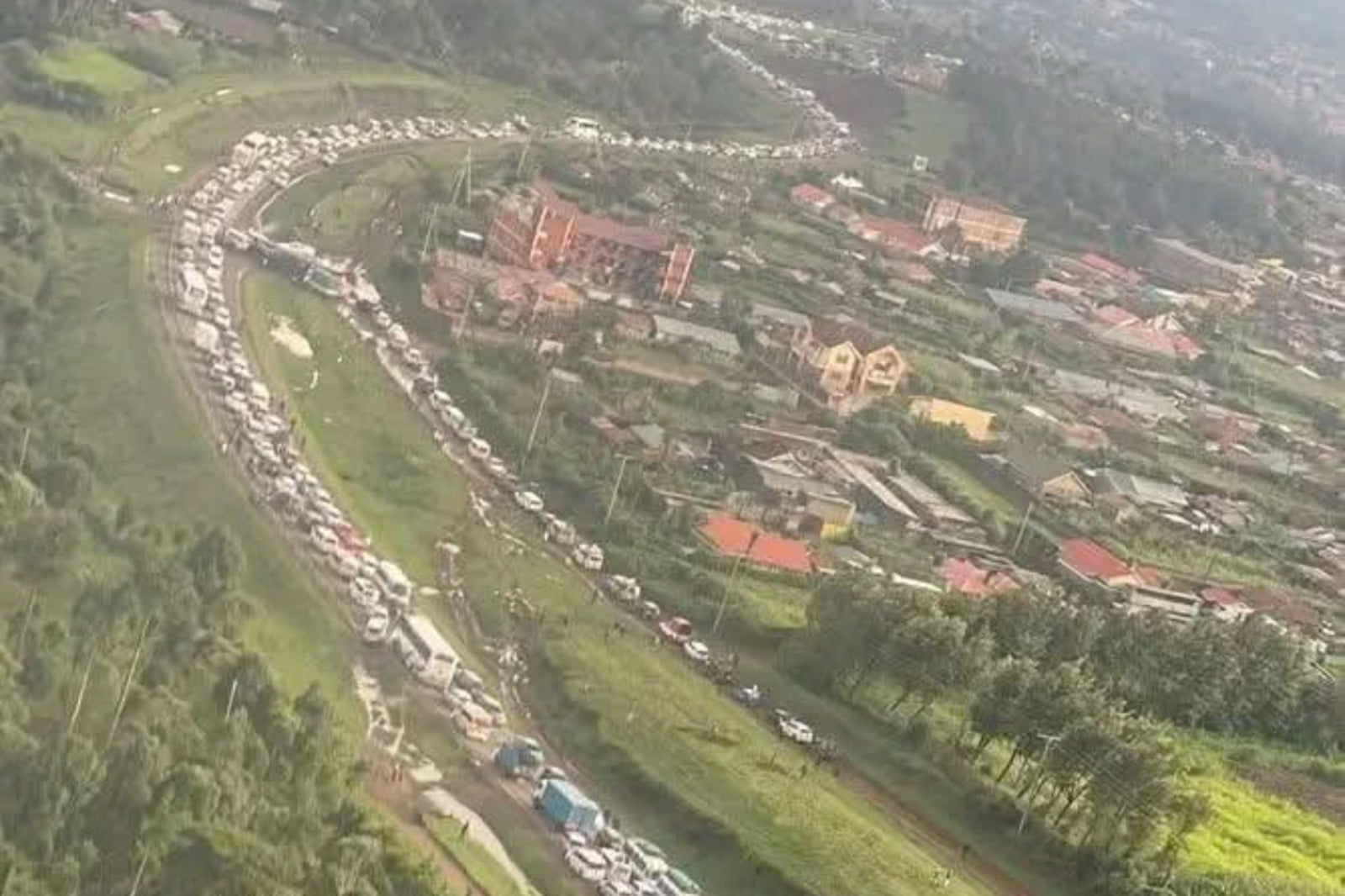 Christmas travel triggers gridlock on Rironi–Mau Summit highway