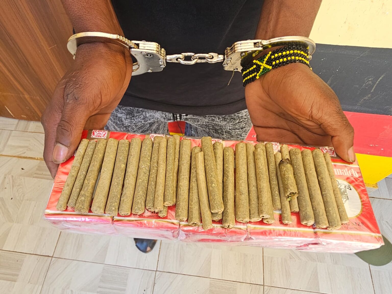 Over 300 rolls of bhang seized in Eldoret raid