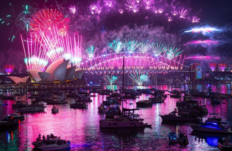 New Year celebrations begin as Sydney welcomes 2026