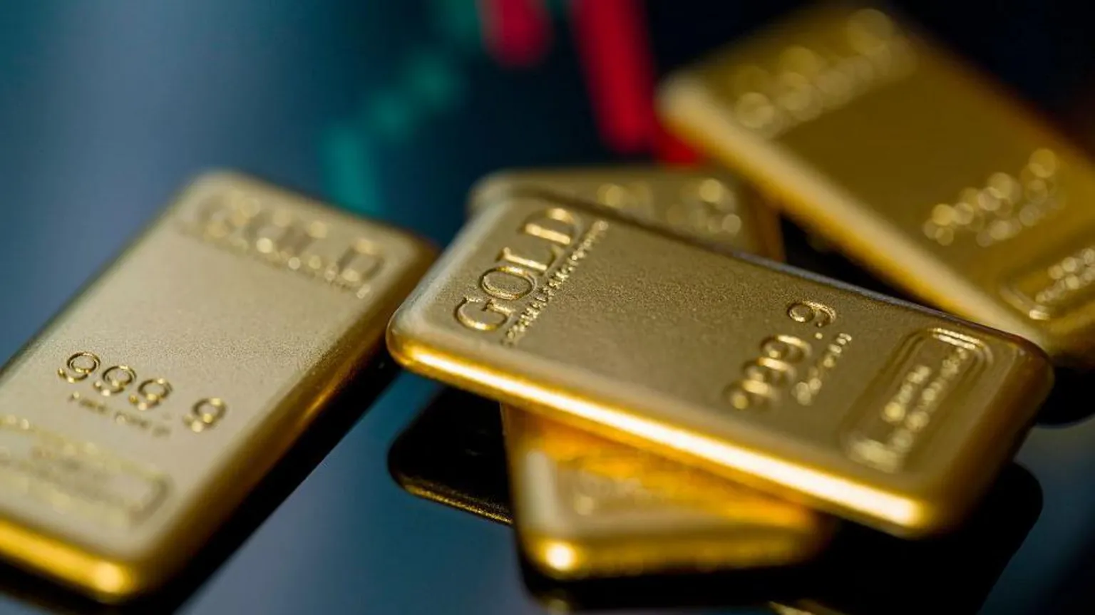 Gold and silver soar as US-Europe trade tensions rise