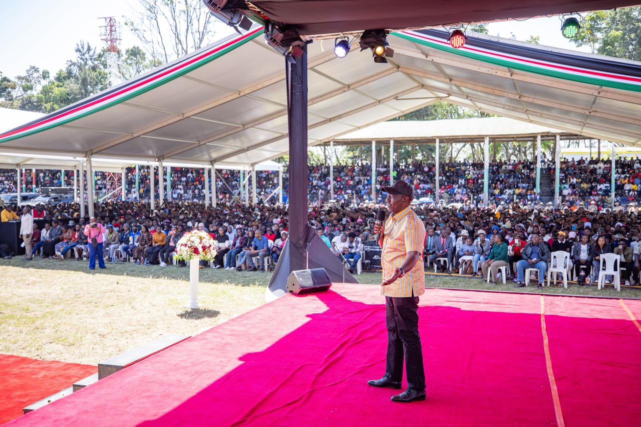 Ruto distributes Sh245.6m to youth entrepreneurs in five counties