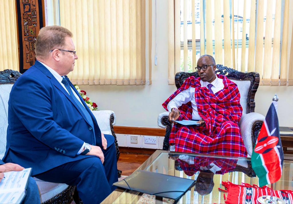 PS Sing’Oei engages Ukrainian and Russian envoys on safety of Kenyans abroad