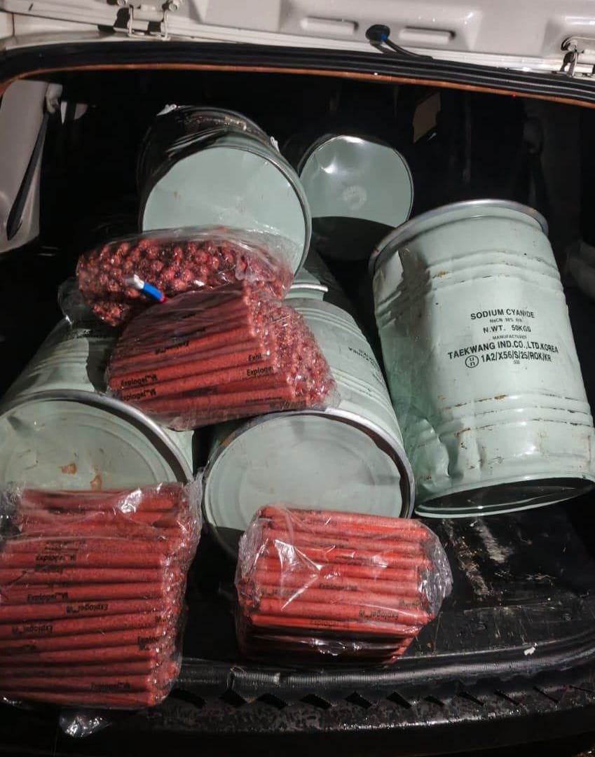 Kenya police intercept vehicle carrying toxic chemicals, explosives at Isebania