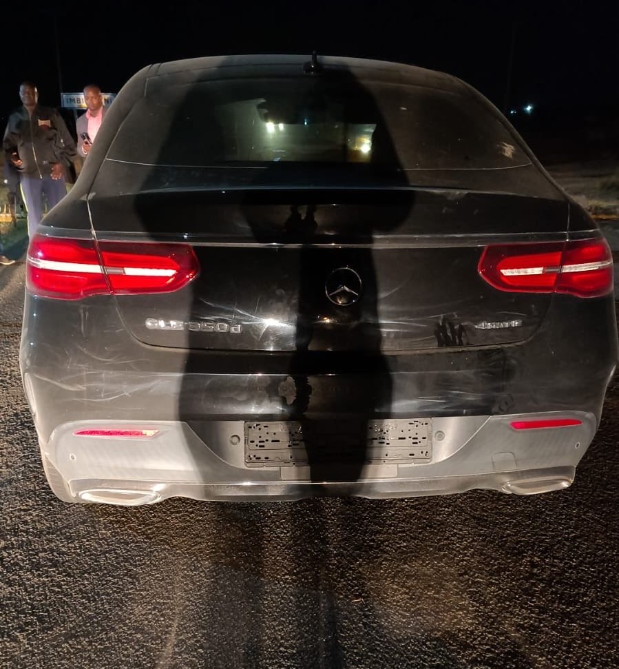 Nairobi police recover stolen luxury vehicle as hunt for suspects underway