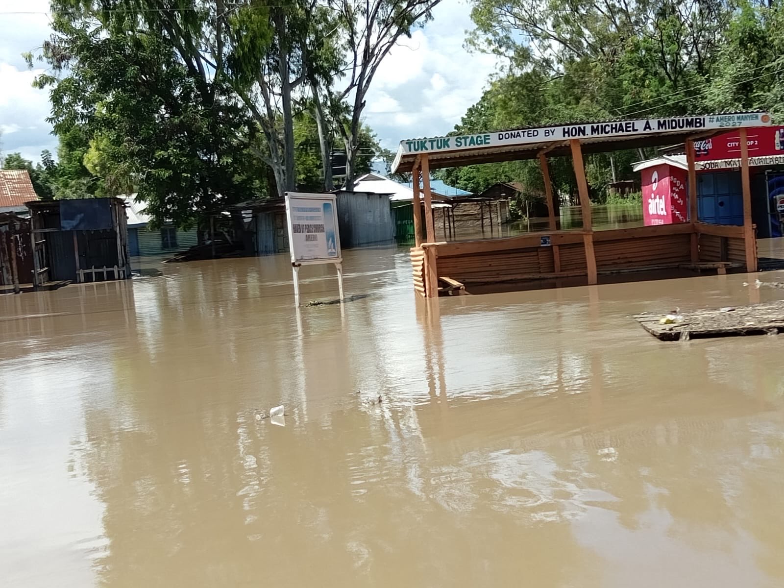 84 dead as State warns of rising river flood risks in 3 counties