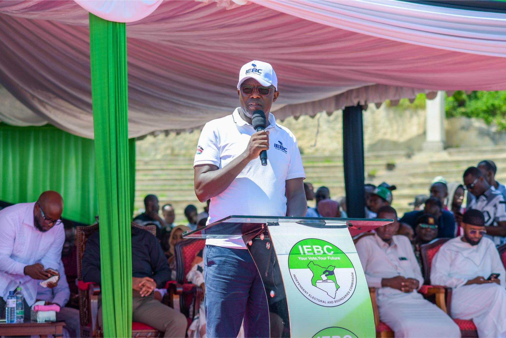 IEBC orders voters registered before 2012 to re-enrol afresh