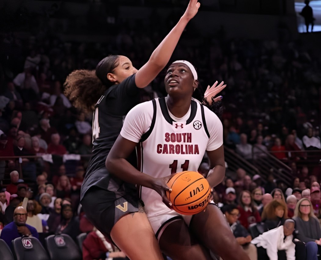 Okot's tough choice: Turn pro or continue with college