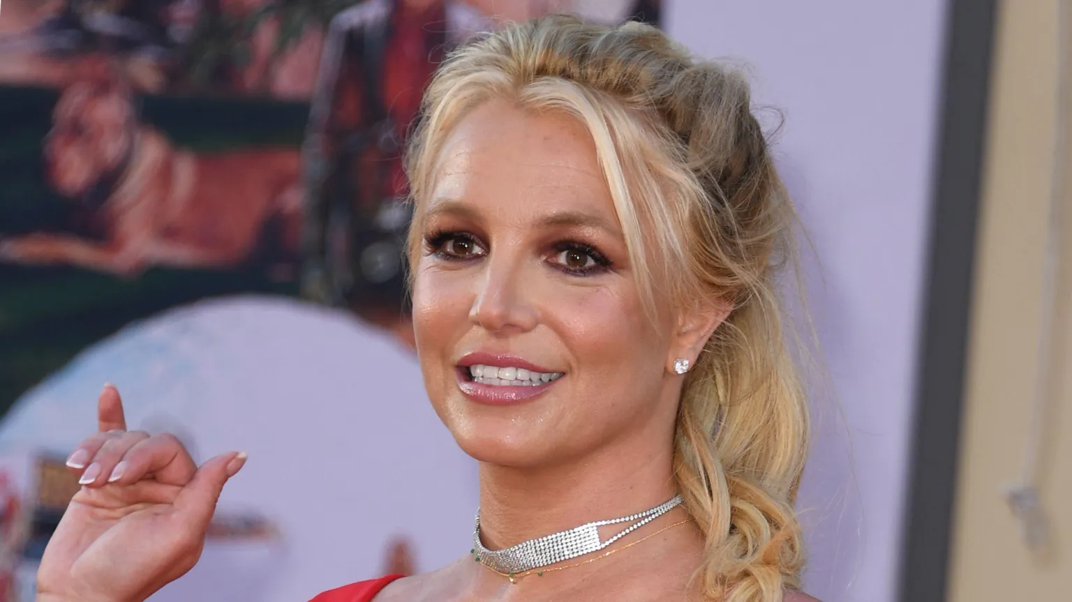 Britney Spears checks into rehab following driving under influence arrest