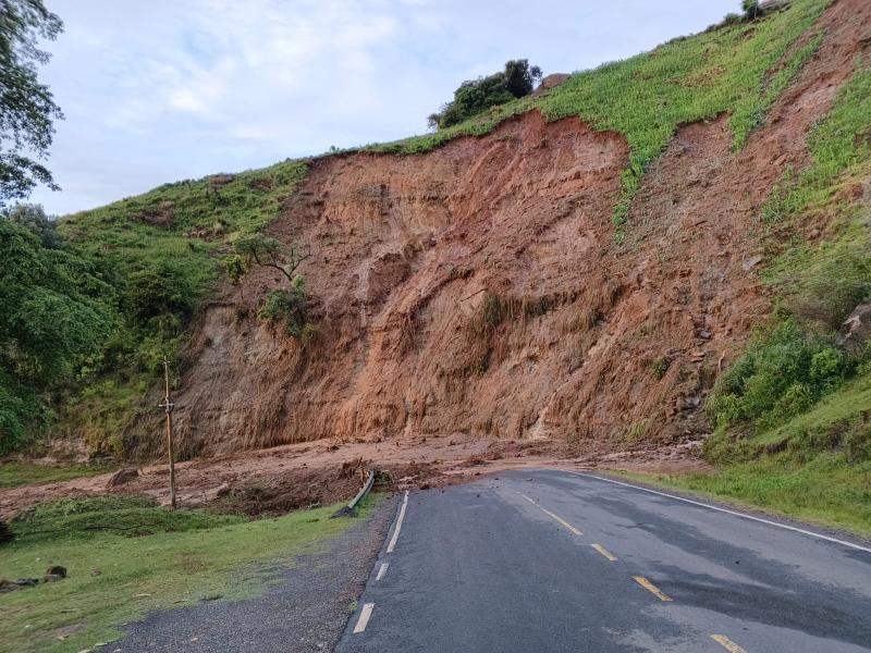 Landslide blocks Iten–Kabarnet Road near Kolol after heavy rains