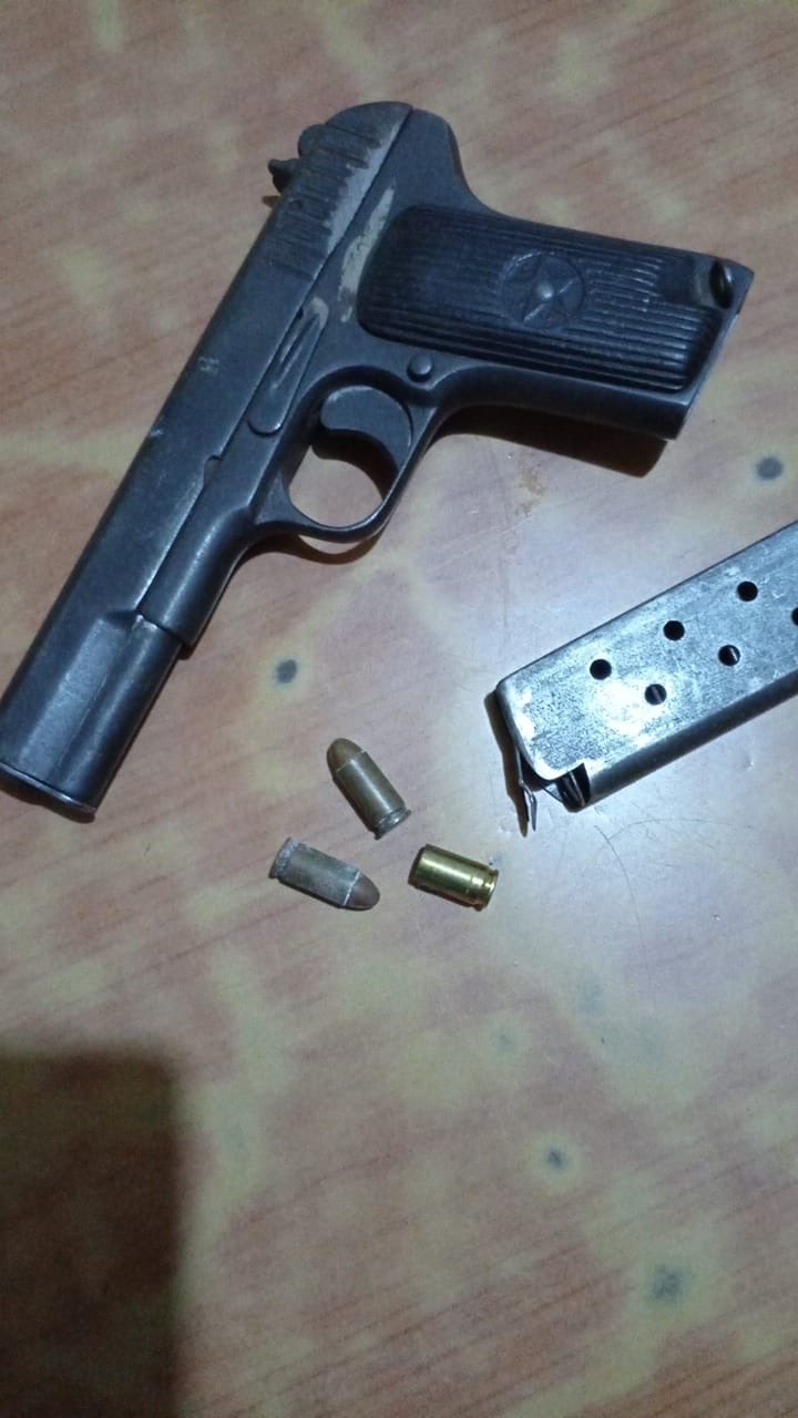 One dead, two escape as police recover pistol in Dandora operation