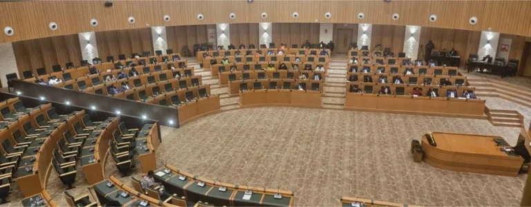 Zimbabwe MPs pass bill to extend presidential terms, delay elections to 2030