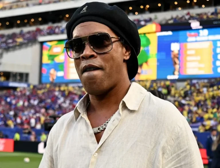 Almost-forgotten World Cup winner Ronaldinho comes out of retirement