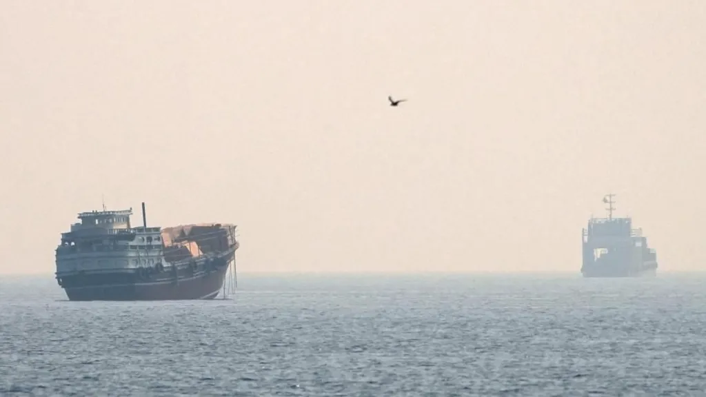 US pounds Iranian coastal targets as tensions escalate in Strait of Hormuz