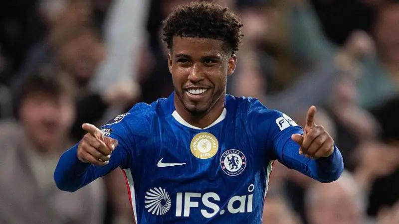 Manchester United agree Sh50m deal for Chelsea midfielder Andrey Santos