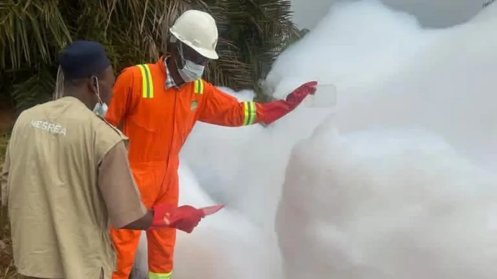 Mystery white foam on Nigeria highway triggers urgent environmental probe