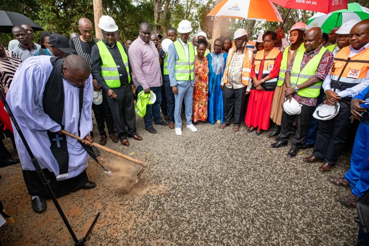Ruto gives Raila mausoleum October 14 completion deadline