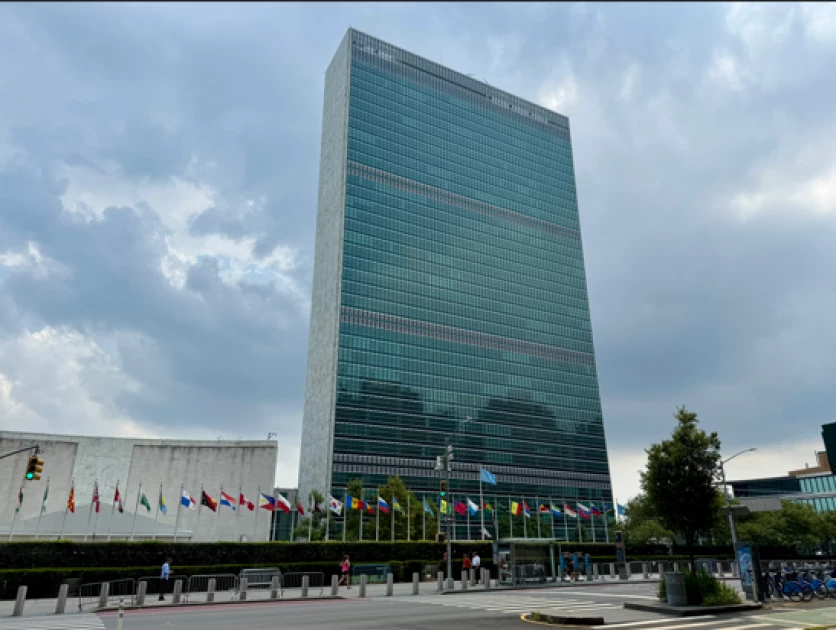 UN backs move to redraw world map and give Africa its true size