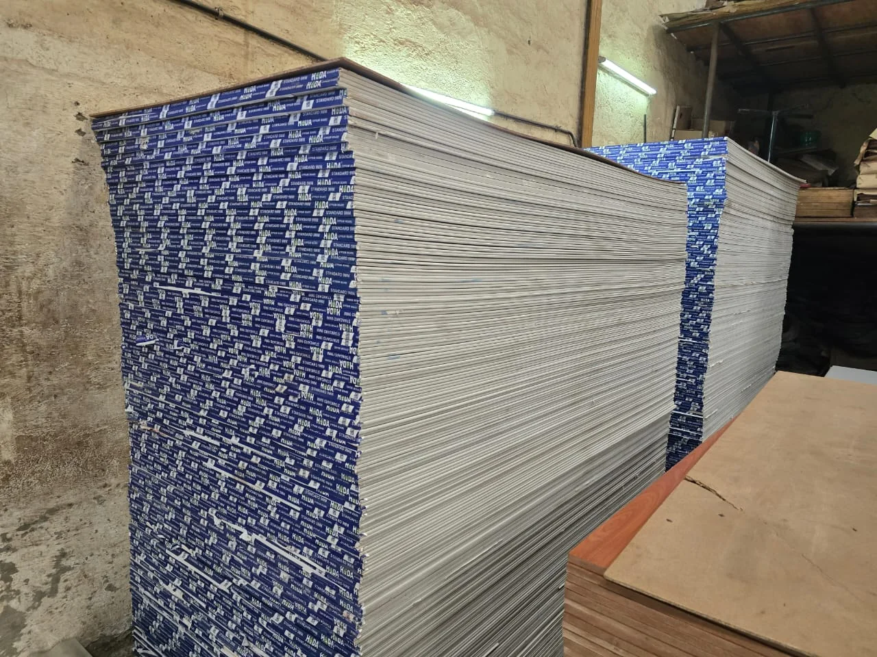 578 fake gypsum boards seized in Kakamega hardware crackdown