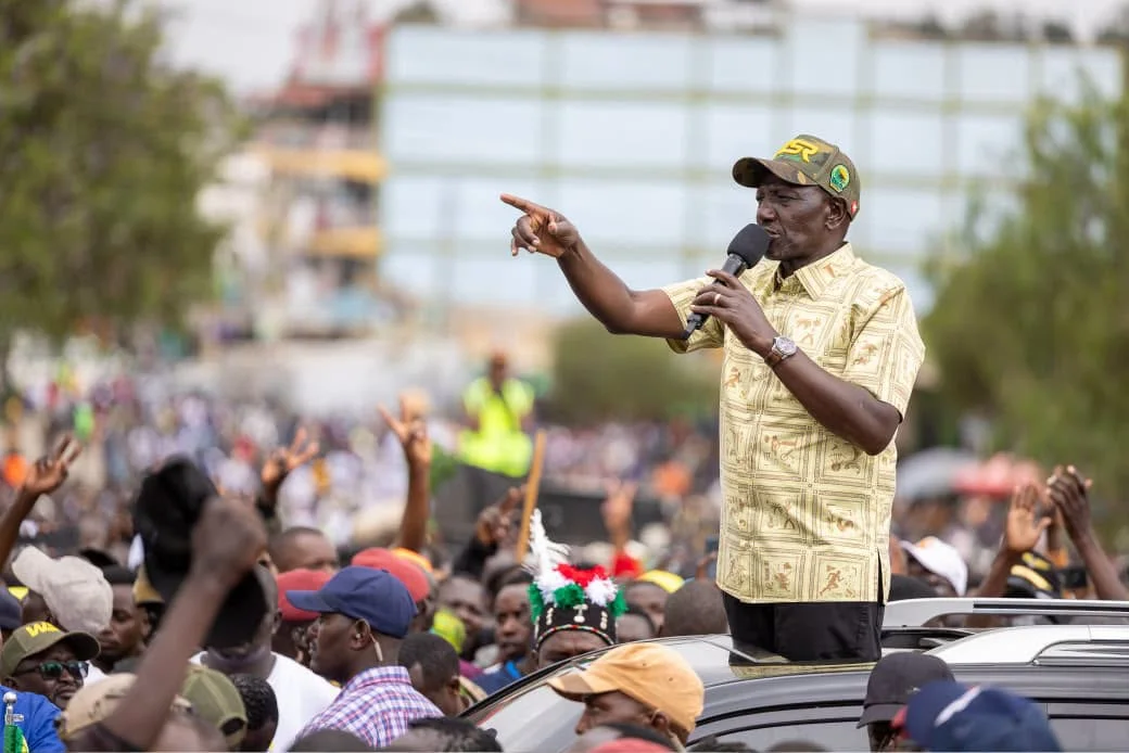 President William addressing residents of Makutano town, Kapenguria Constituency, West Pokot County – PHOTO/PCS