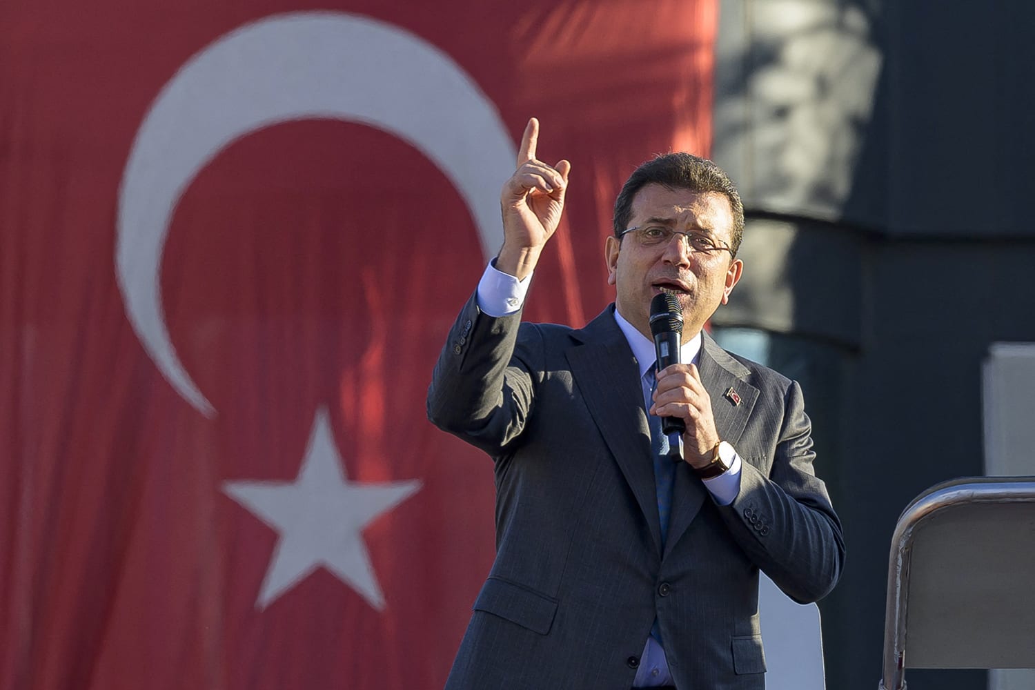 Ekrem Imamoglu: Dozens arrested in Turkey for 'provocative' social media posts