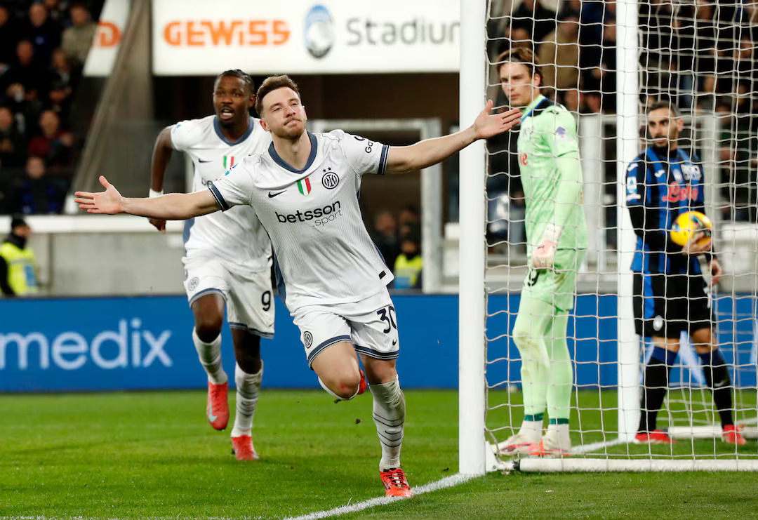 Inter Milan lead in Italian Serie A, Napoli close, Juventus in crisis