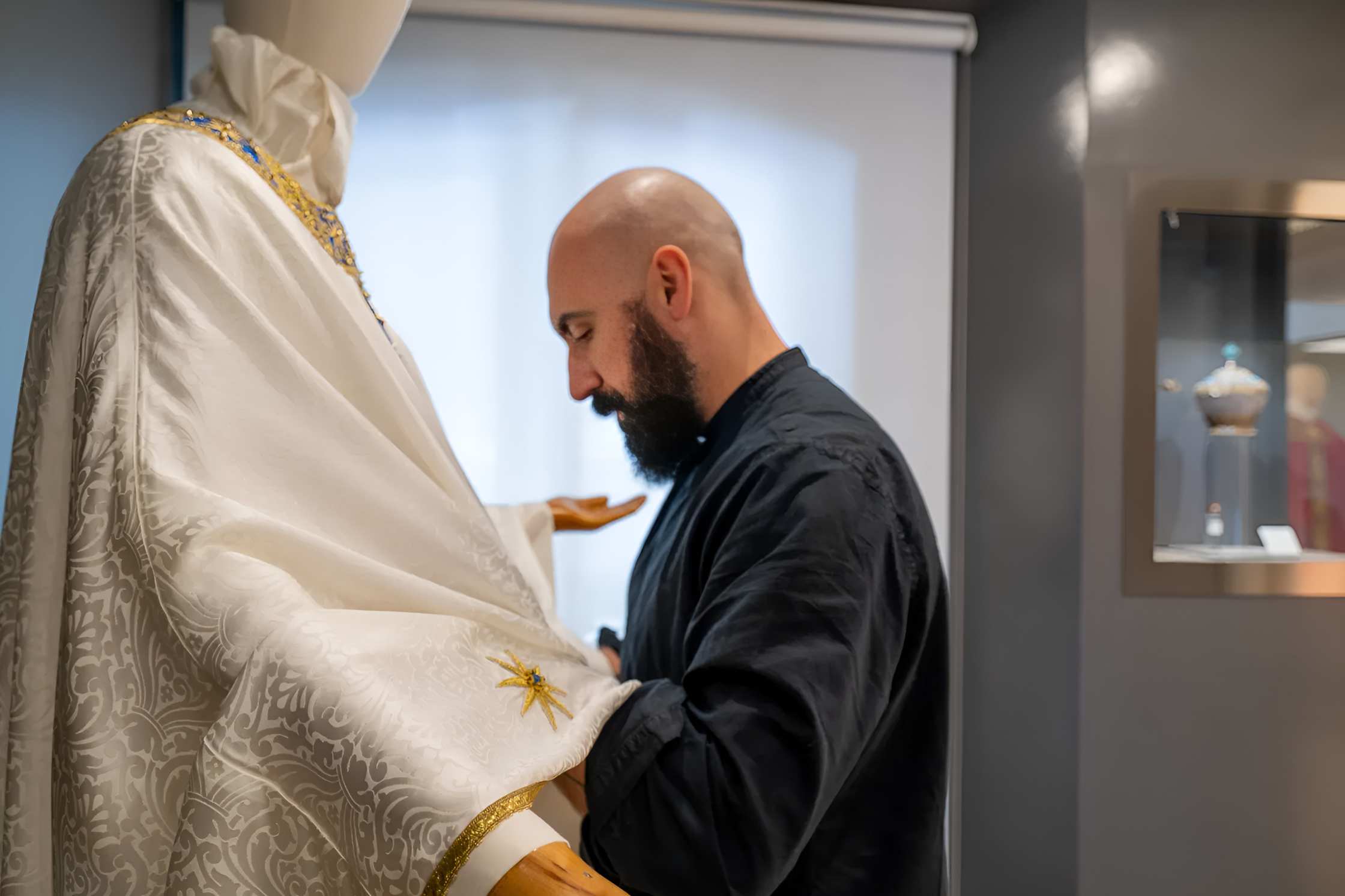 Filippo Sorcinelli: Man behind Pope Francis’ humble papal robes