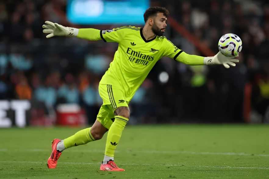 It's only half time, defiant Raya says, following Arsenal loss to PSG