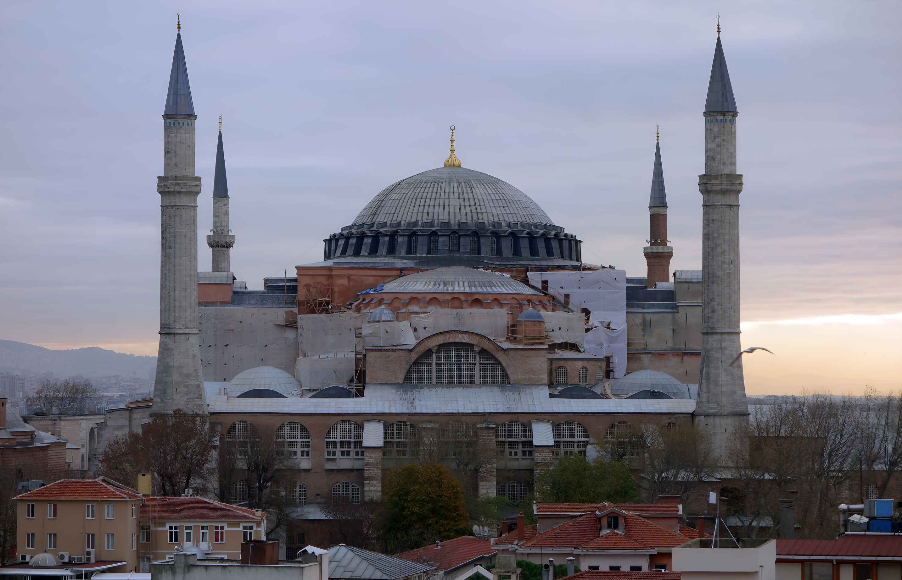 Powerful 6.2 magnitude earthquake shakes Turkey's Istanbul