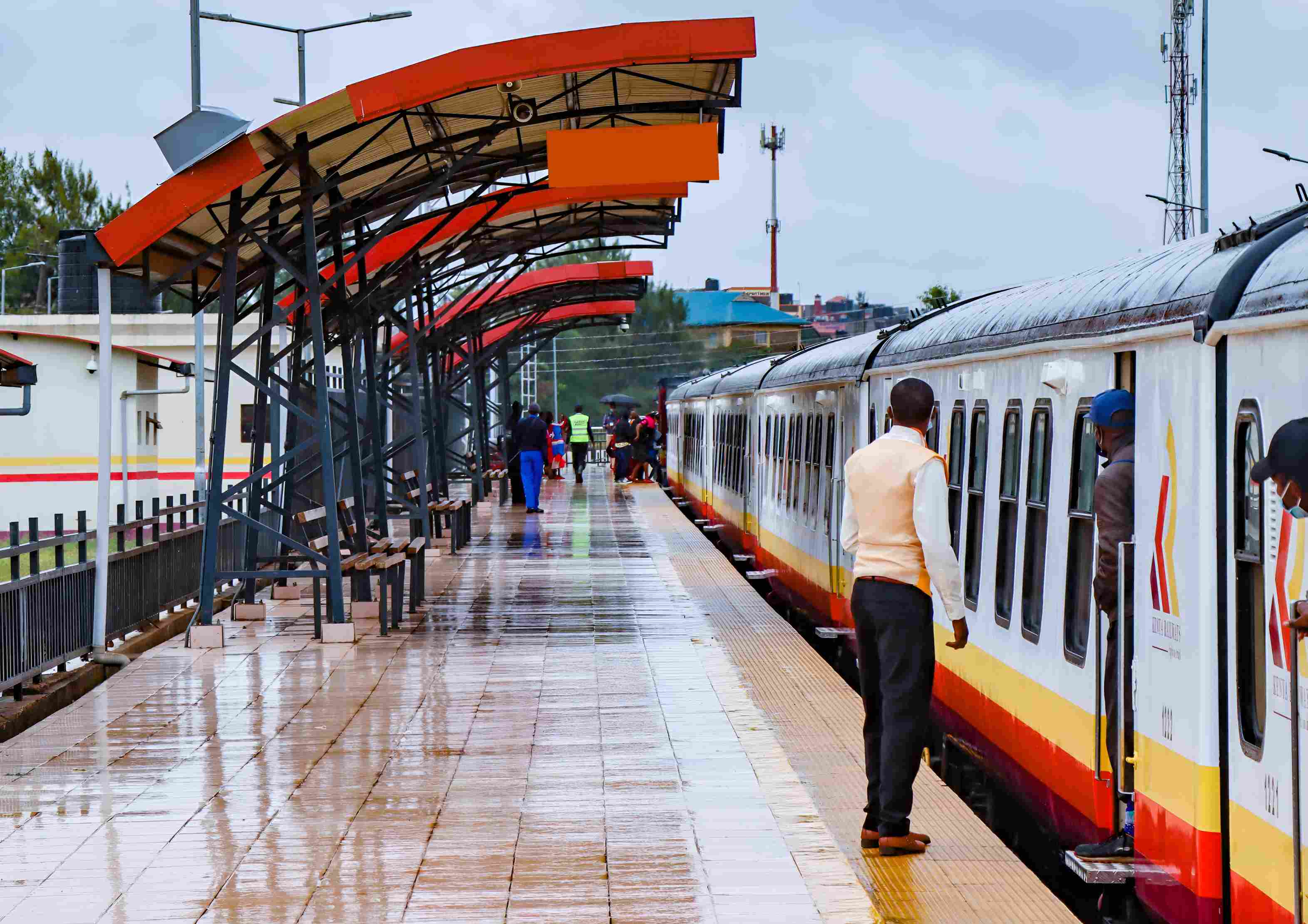 Flooding disrupts Nairobi train service as experts predict more rainfall