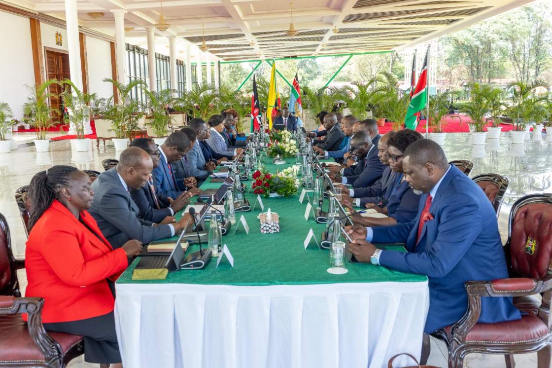 Government announces new changes to public board leadership