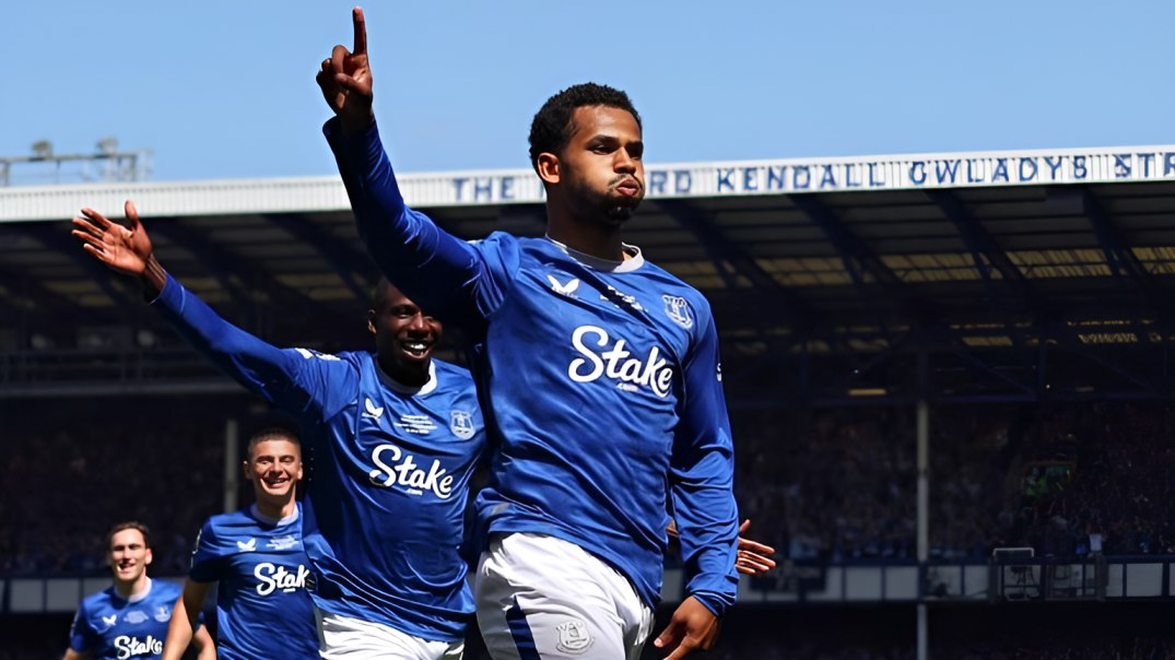 Everton say 'bye' to Goodison Park with win over Southampton