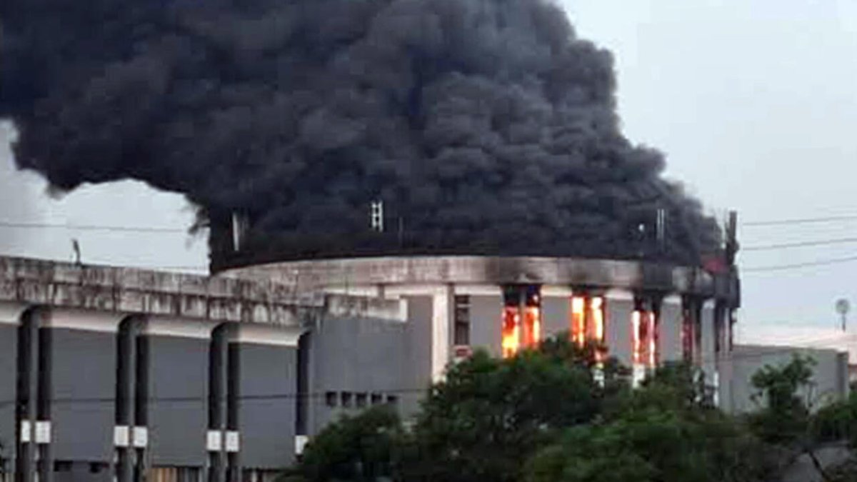 Liberia ex-speaker and MPs freed on bail over parliament fire