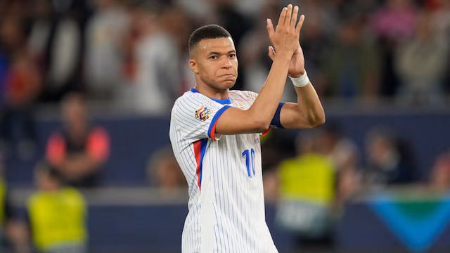 Mbappe happy for PSG: I'm not bitter, he says