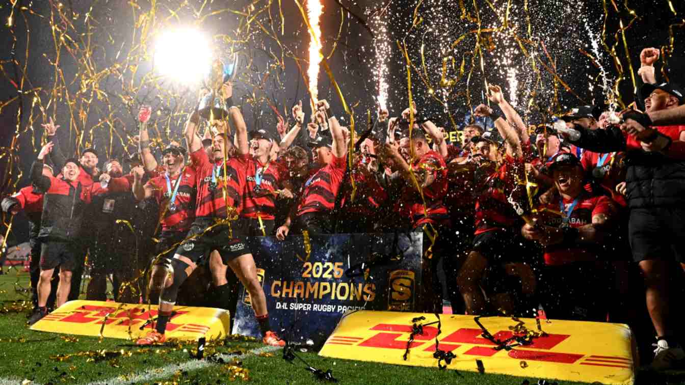 Crusaders edge out Chiefs to win back Super Rugby Championship