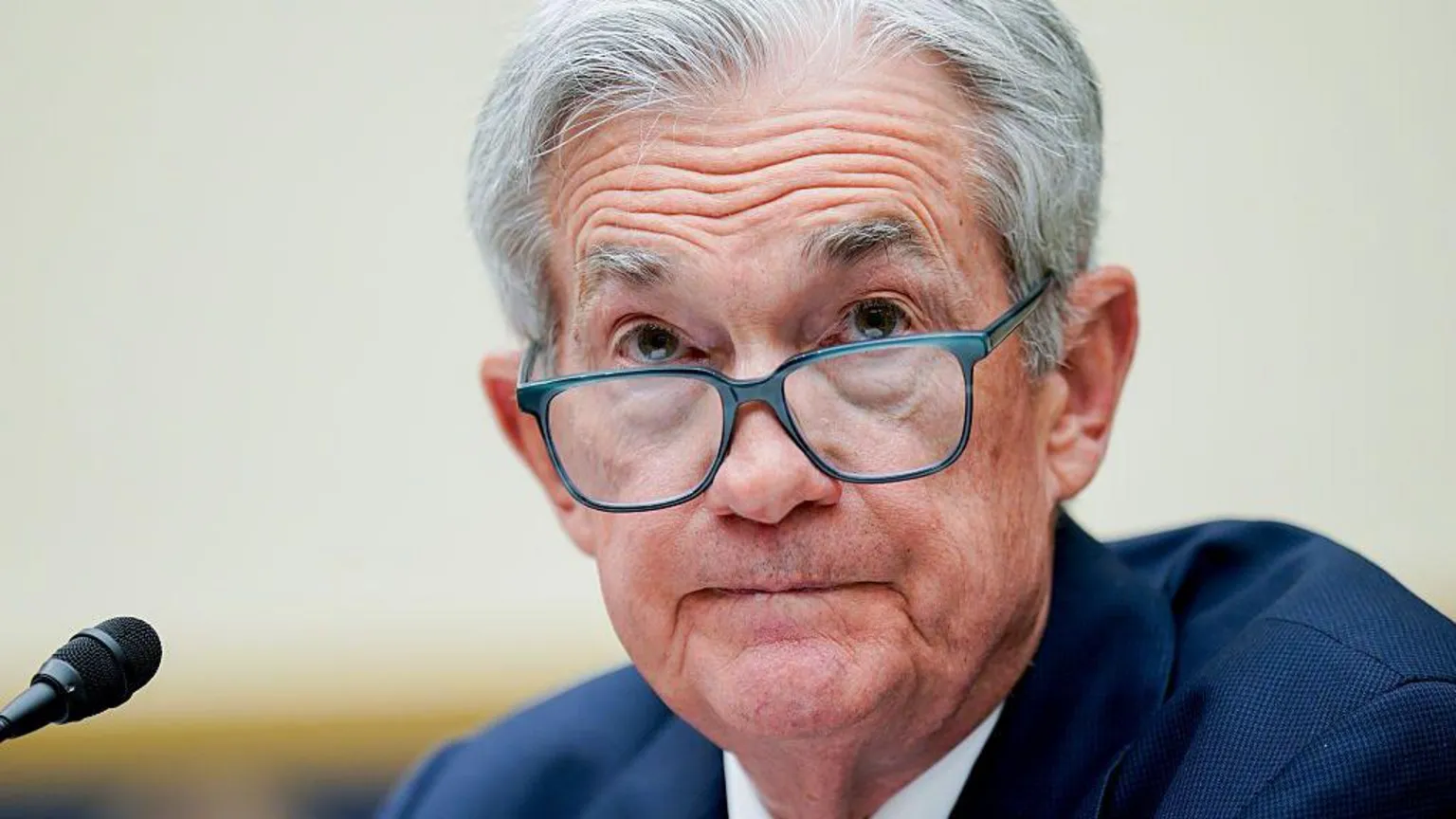 Trump demands immediate resignation of Fed Chair Powell