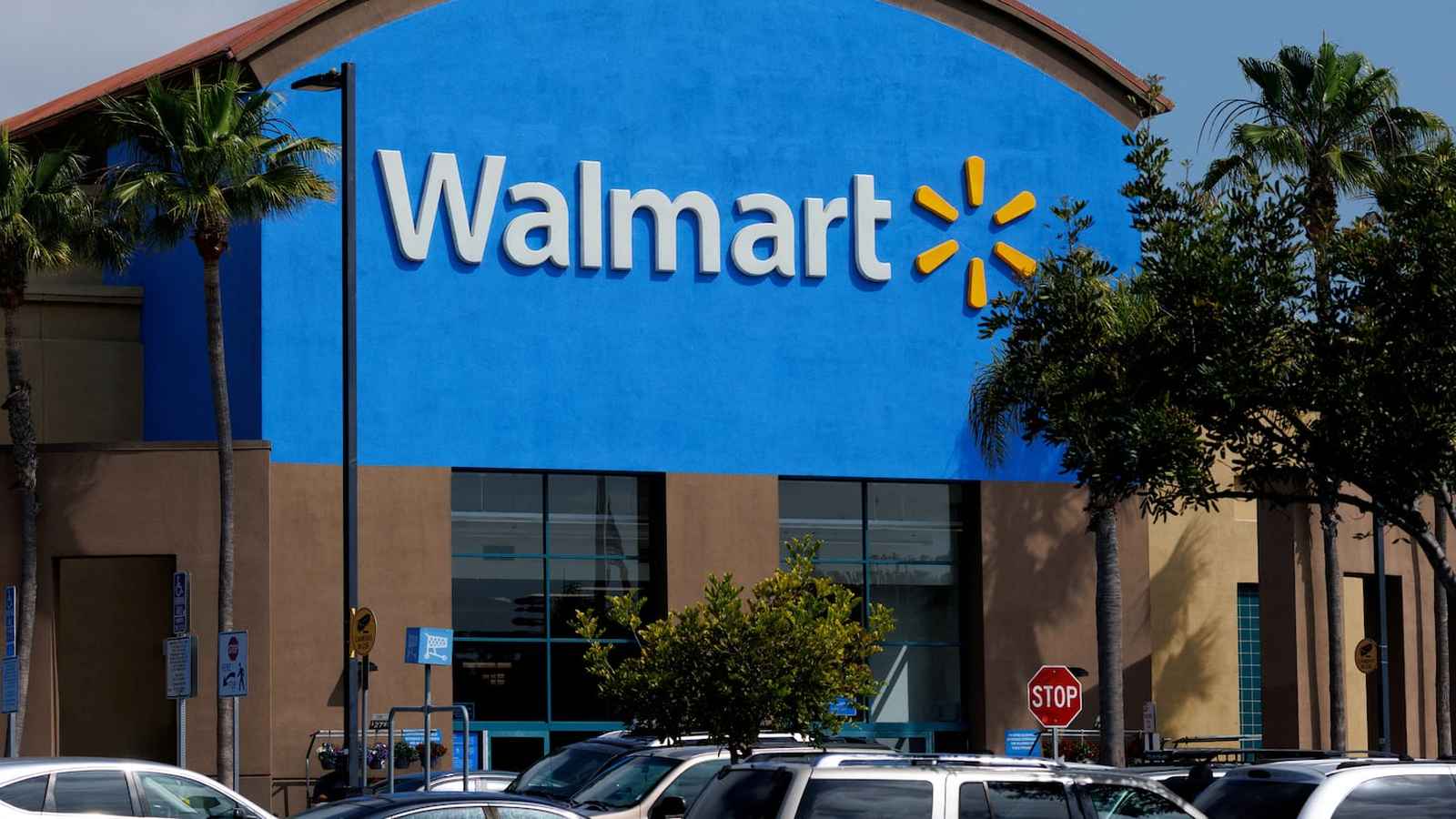 Walmart recalls 850,000 water bottles over safety hazard; vision injuries reported