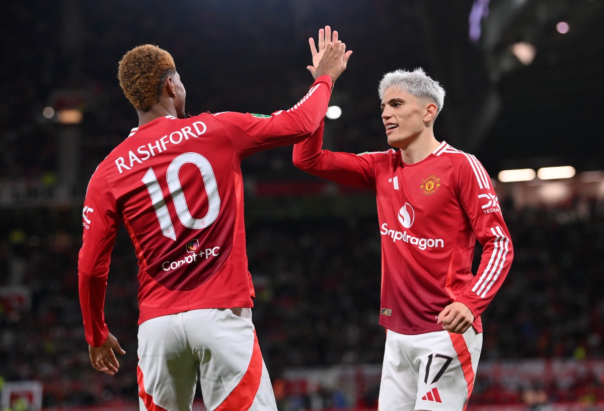 Rashford in Barcelona to complete loan move from Manchester United