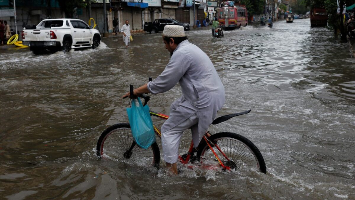 At least 225 people killed in monsoon flash floods in Pakistan