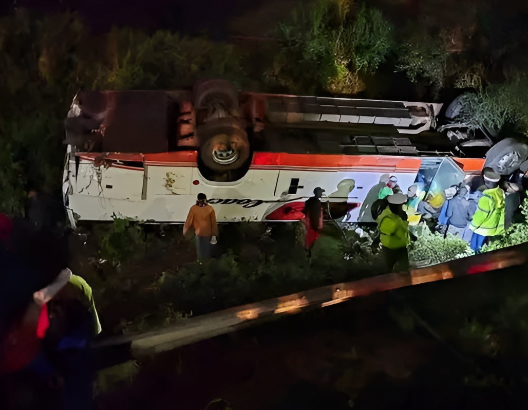 Several feared dead in Mai Mahiu crash involving bus and trailer