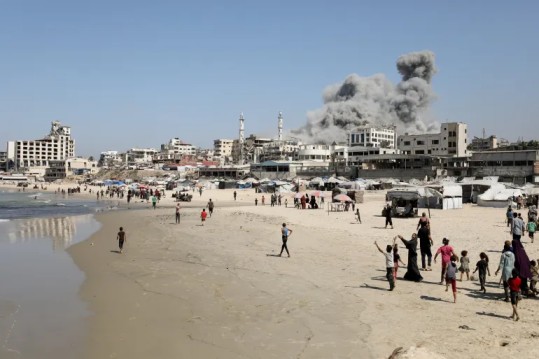 Israeli forces advance into Gaza City’s Sheikh Radwan district